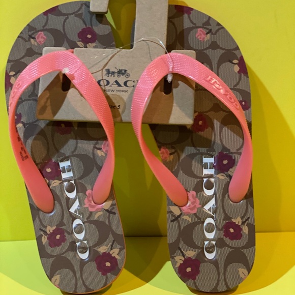 Coach Shoes - Coach Zak Sig Flip Flops Size 5